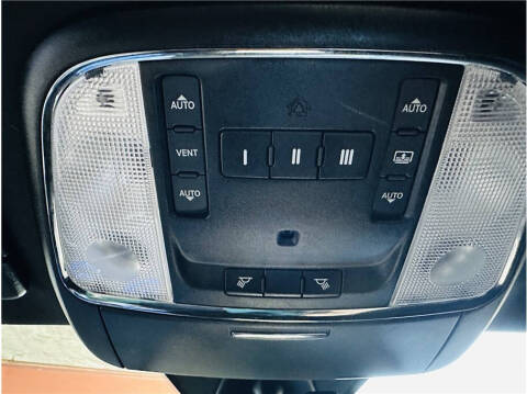 2014 Chrysler 300 SRT8