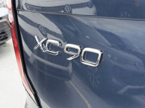 2026 Volvo XC90 T8 Plus 7P