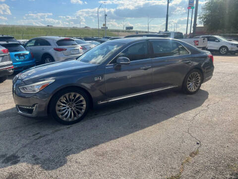 2017 Genesis G90