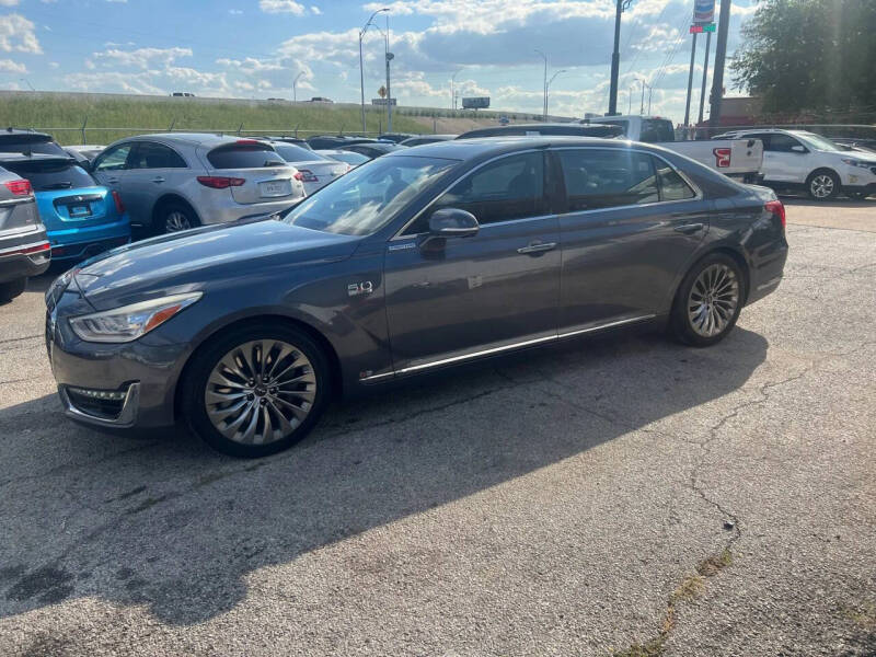 2017 Genesis G90