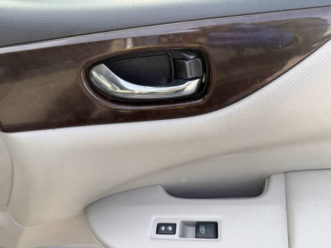 2017 Nissan Quest SV