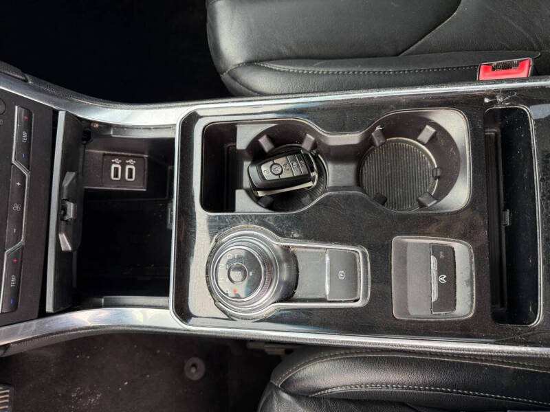 2019 Ford Edge Titanium