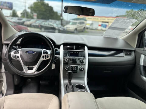 2013 Ford Edge SE