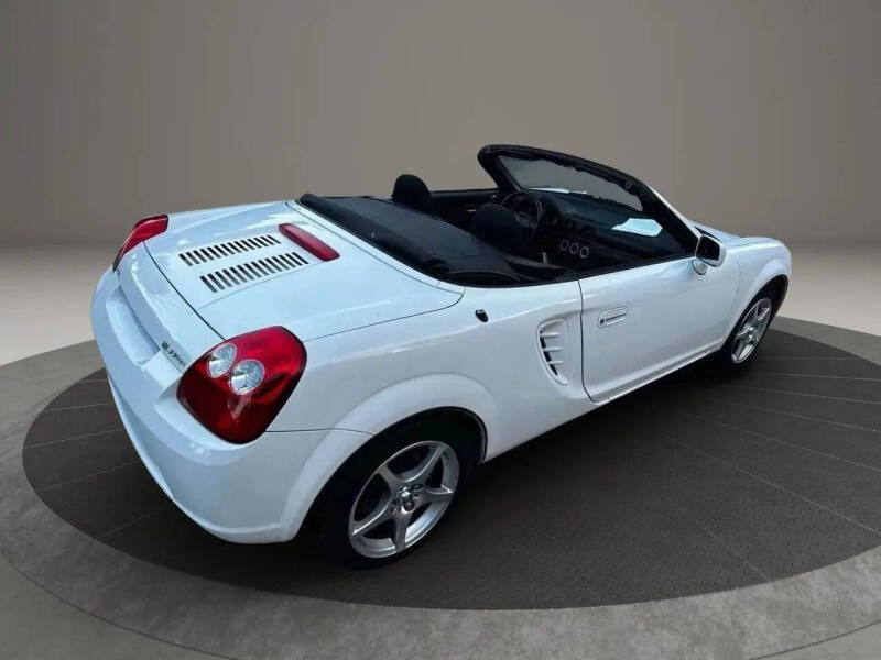 2005 Toyota MR2 Spyder