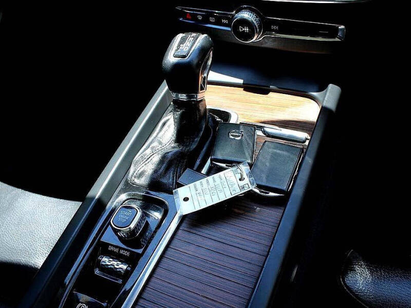 2019 Volvo XC60 T6 Momentum