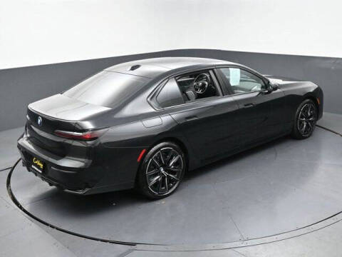 2023 BMW 7 Series 740i