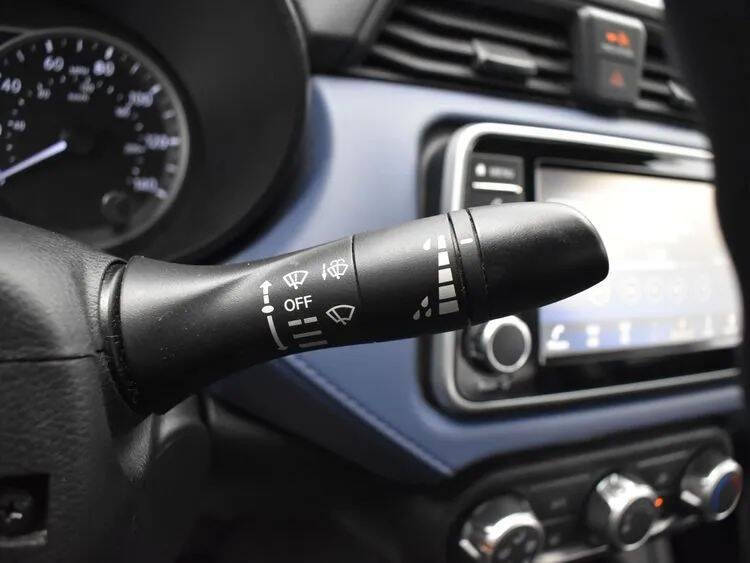 2023 Nissan Versa SV