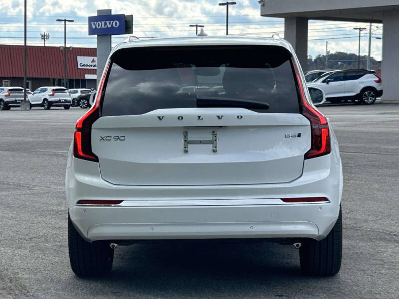 2026 Volvo XC90 B5 Core