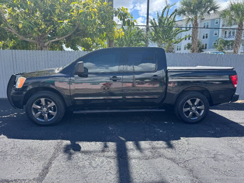 2012 Nissan Titan SV