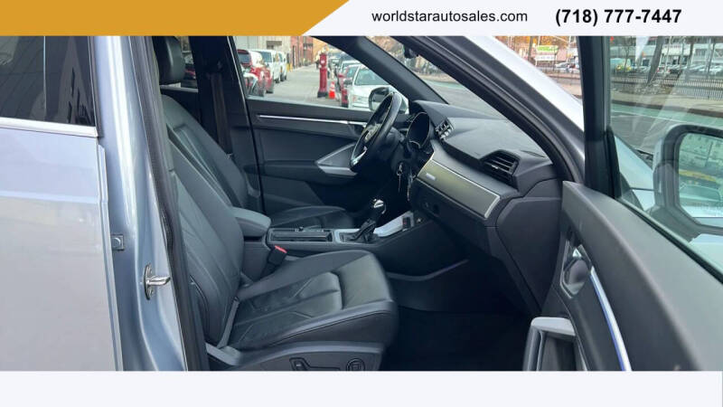 2022 Audi Q3 quattro Premium Plus 40 TFSI