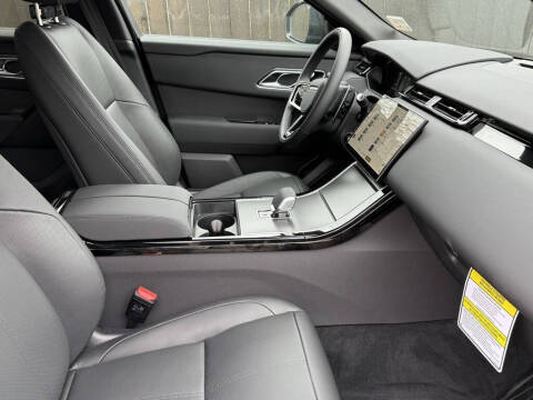 2025 Land Rover Range Rover Velar P250 Dynamic SE