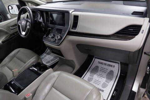 2016 Toyota Sienna