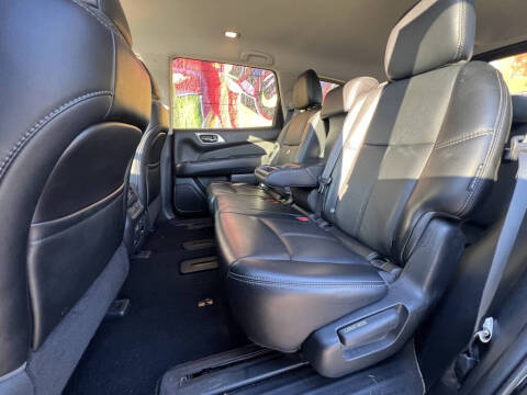 2019 Nissan Pathfinder SL