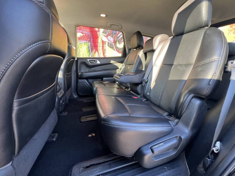 2019 Nissan Pathfinder SL