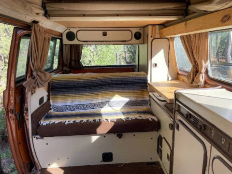 1982 Volkswagen L Passenger Van