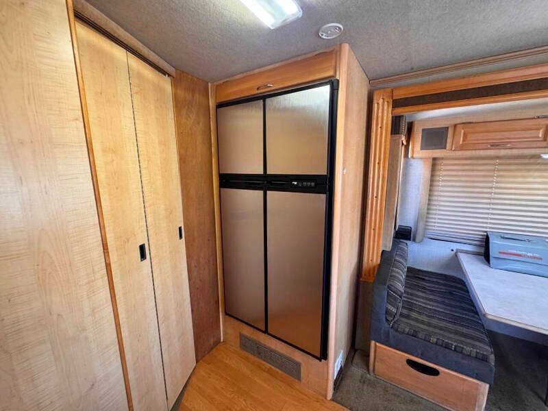 2005 Workhorse W22