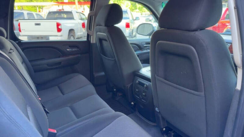 2012 Chevrolet Avalanche LS