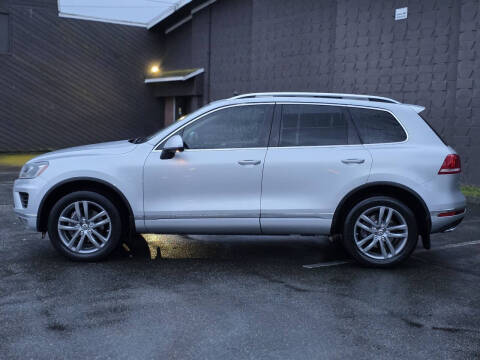 2015 Volkswagen Touareg V6 Lux