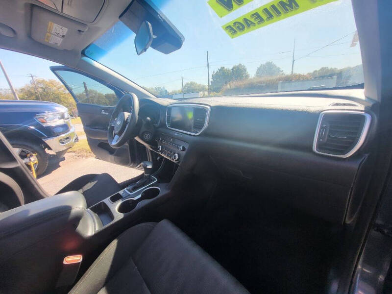 2022 Kia Sportage LX