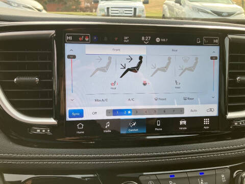 2026 Chrysler Pacifica Select