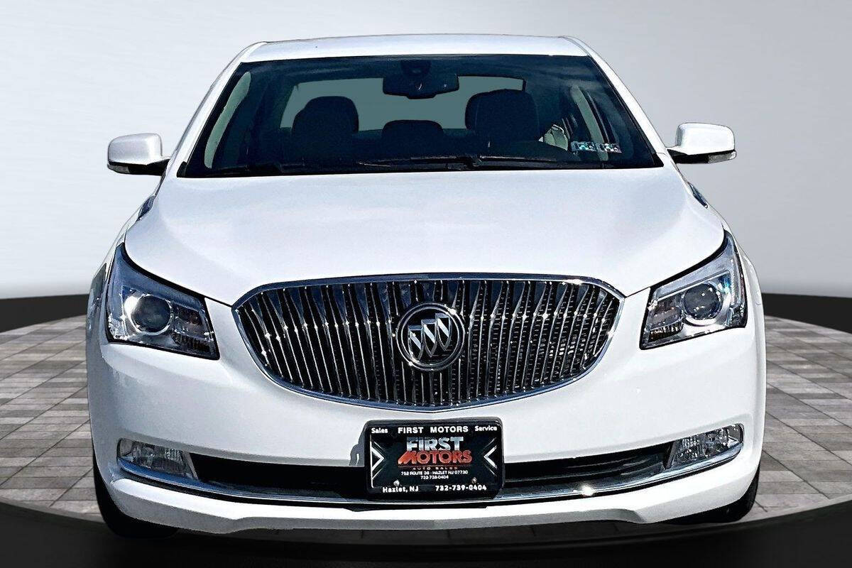 Off white 2016 Buick LaCrosse Leather Leather 4dr Sedan 2