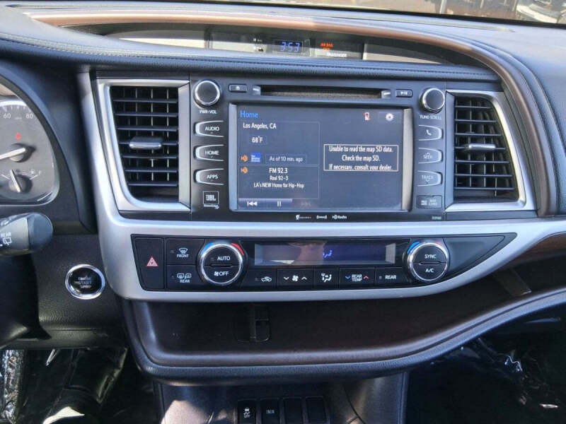 2016 Toyota Highlander Limited Platinum