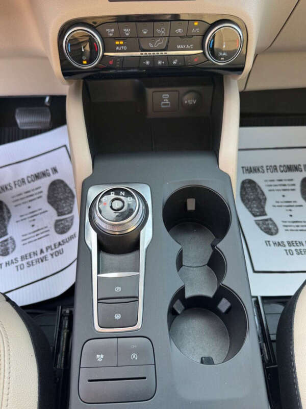 2022 Ford Escape SEL