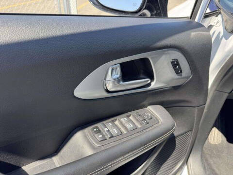 2024 Chrysler Pacifica Plug-In Hybrid Select