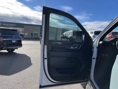 2023 GMC Yukon XL SLE