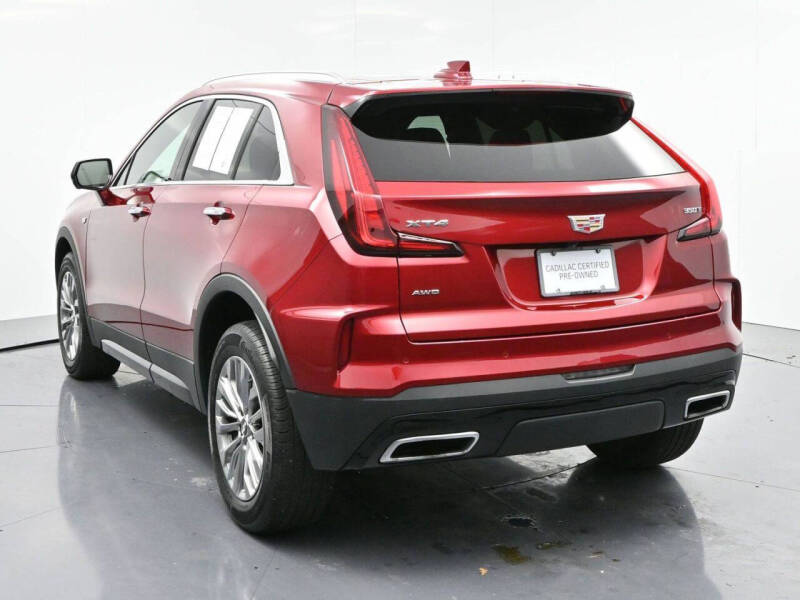 2025 Cadillac XT4 Premium Luxury