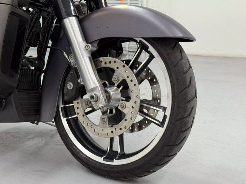 2017 Harley-Davidson Street Glide Special