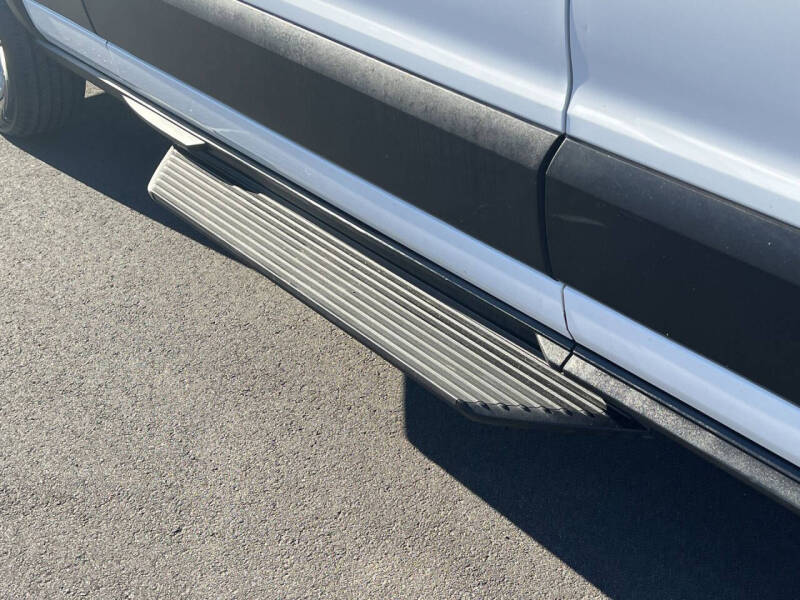 2023 Ford Transit 350 XLT