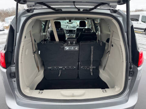 2020 Chrysler Pacifica Touring L