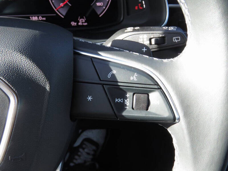 2022 Audi Q8 quattro Prestige 55 TFSI