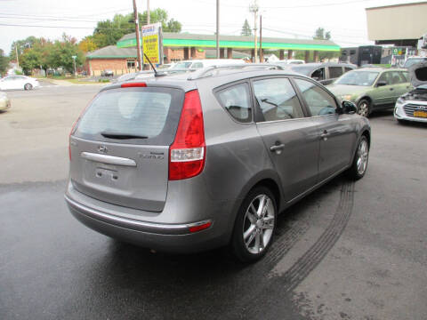 2011 Hyundai Elantra Touring SE