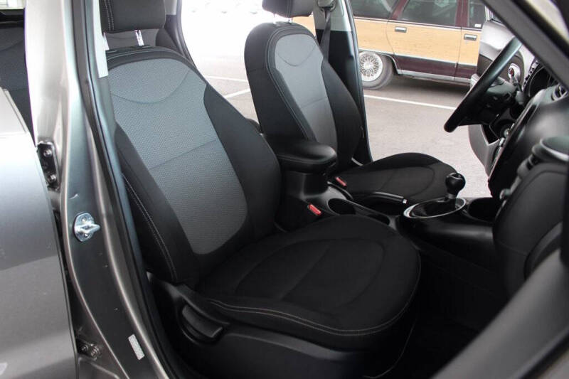 2017 Kia Soul +