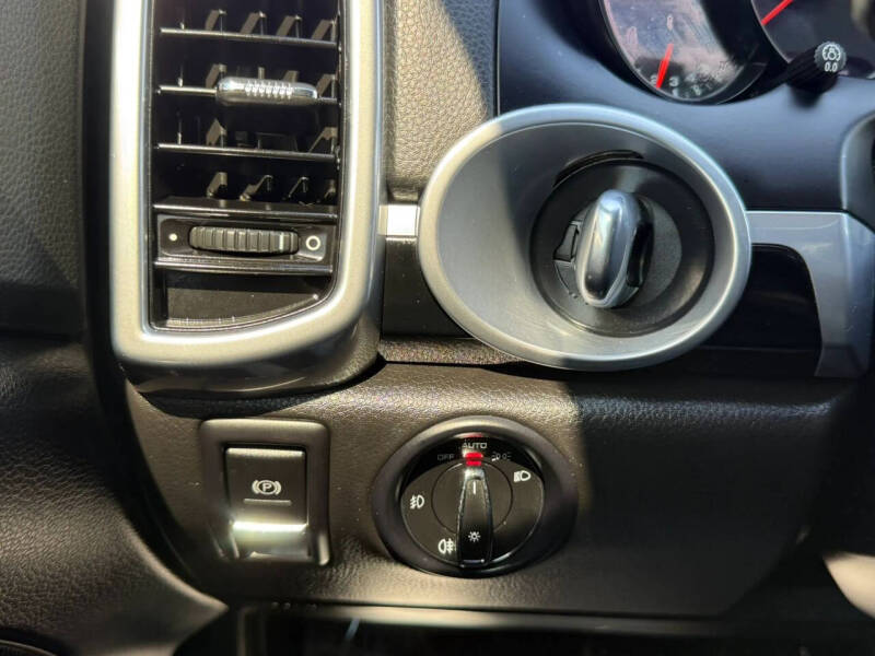 2018 Porsche Cayenne Platinum Edition