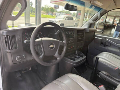 2017 Chevrolet Express 2500