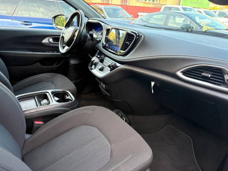 2021 Chrysler Pacifica Touring