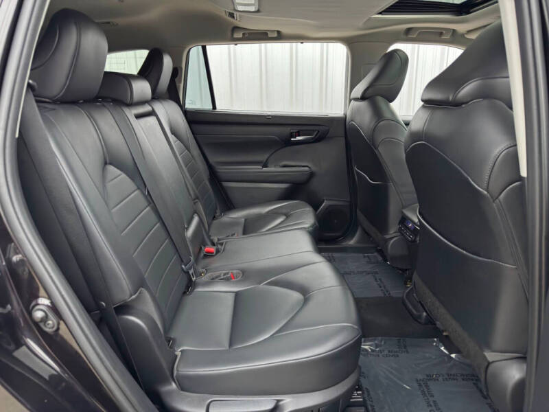 2020 Toyota Highlander Hybrid XLE