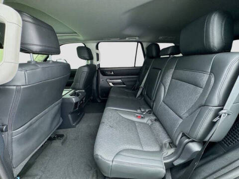 2024 Toyota Sequoia SR5