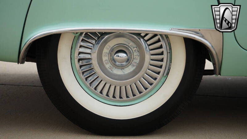 1957 Ford Thunderbird