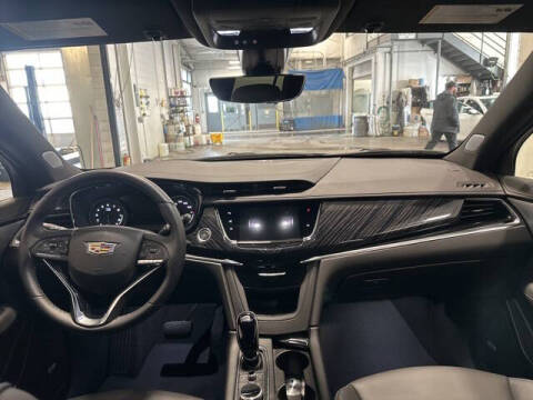 2025 Cadillac XT6 Premium Luxury