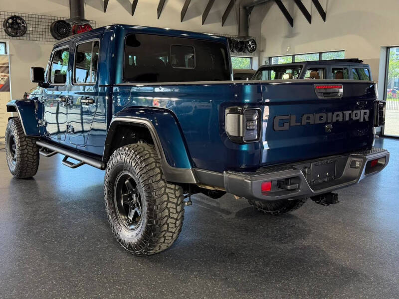 2025 Jeep Gladiator NightHawk