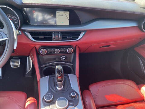 2019 Alfa Romeo Stelvio Ti Sport