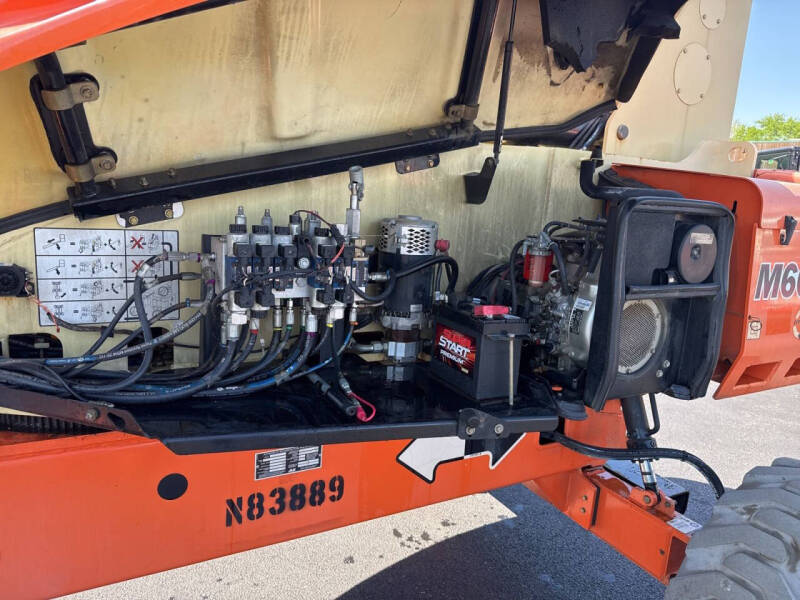 2014 JLG M600JP