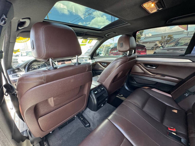 2015 BMW 5 Series 528i