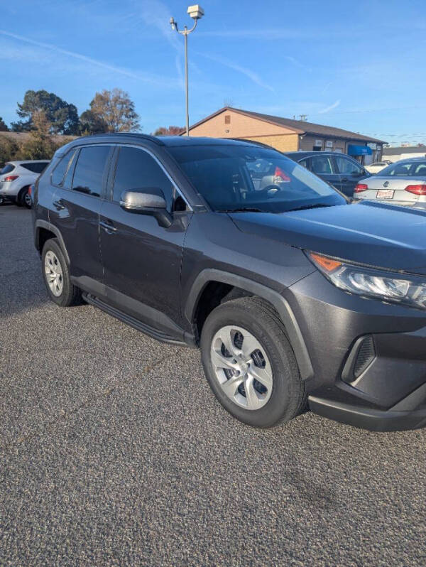 2019 Toyota RAV4 LE