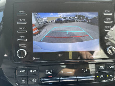 2022 Toyota Prius LE