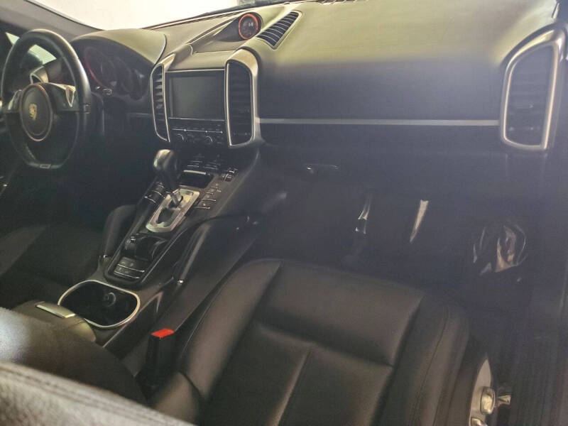 2012 Porsche Cayenne